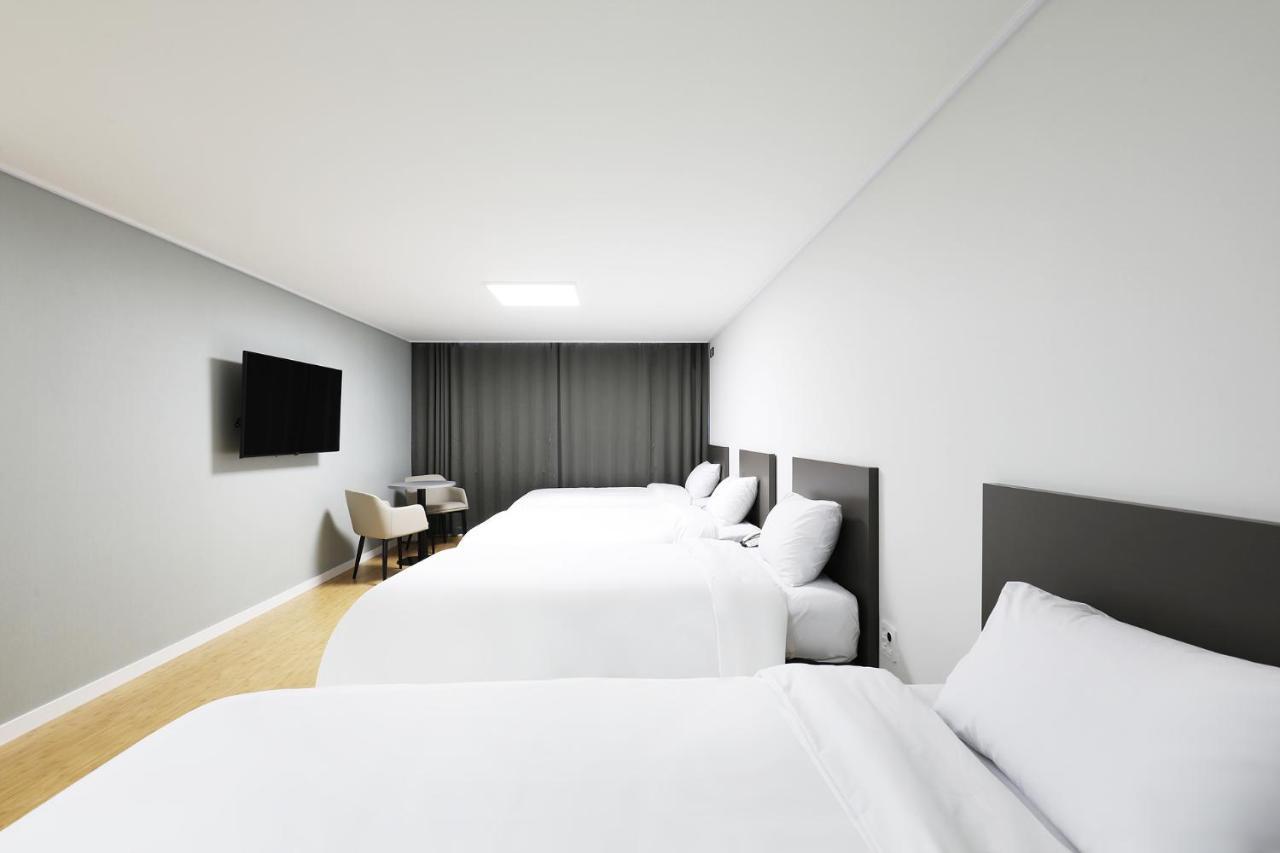 Mokpo Ocean Hotel Екстер'єр фото