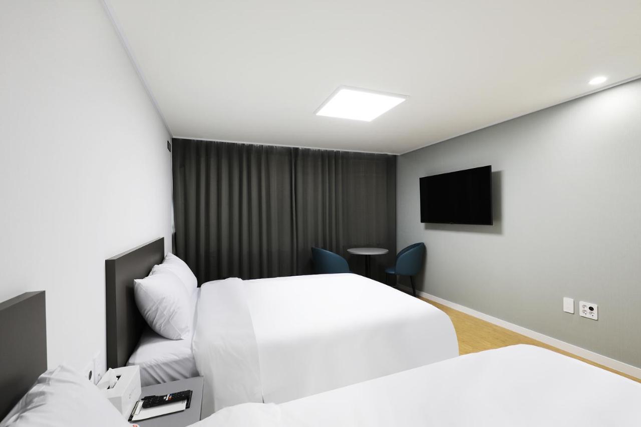 Mokpo Ocean Hotel Екстер'єр фото