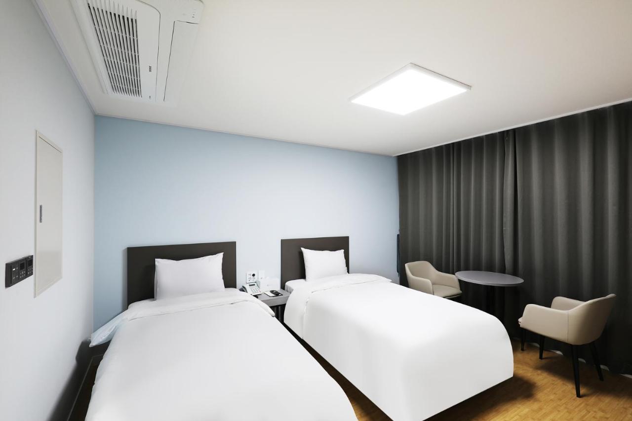 Mokpo Ocean Hotel Екстер'єр фото